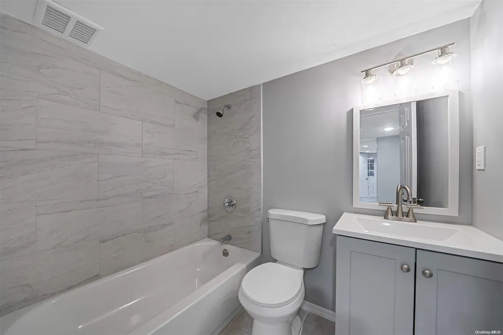 26 Benjamin Street Bay Shore NY 11706