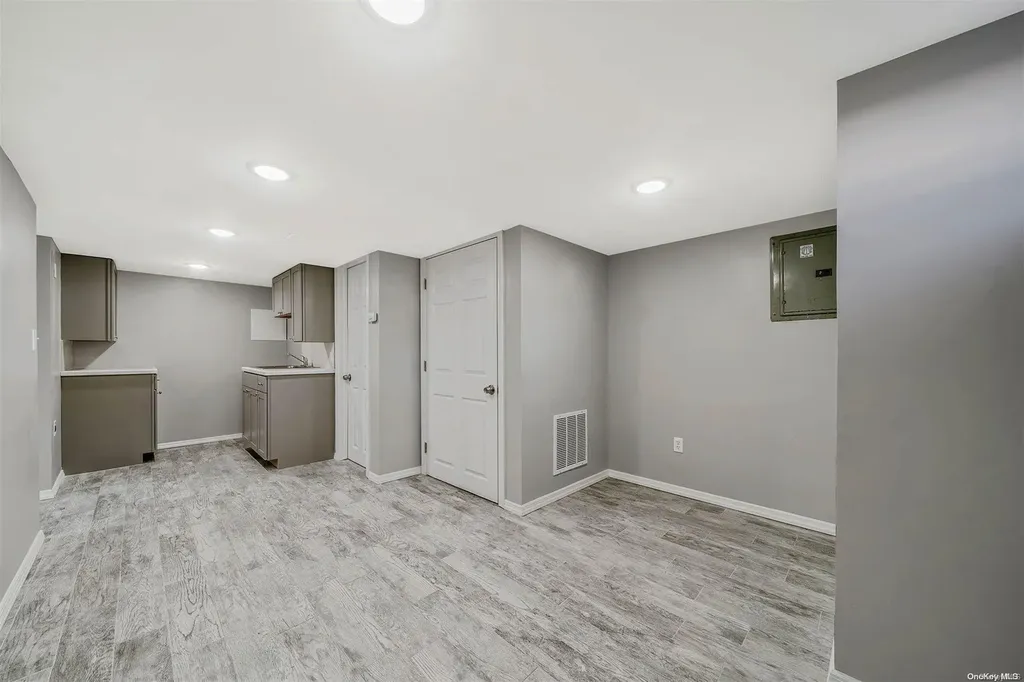 26 Benjamin Street Bay Shore NY 11706