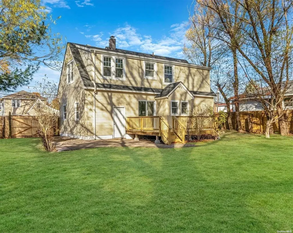 26 Benjamin Street Bay Shore NY 11706