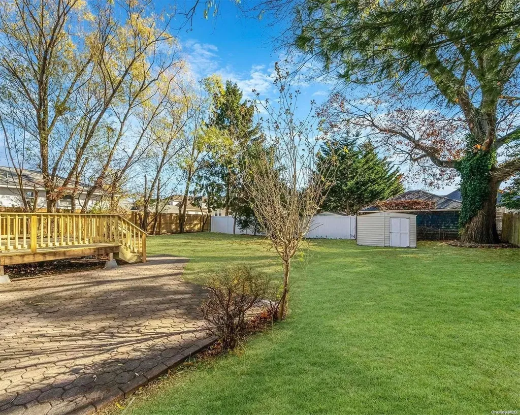 26 Benjamin Street Bay Shore NY 11706