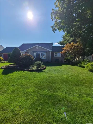 407 Herzel Boulevard West Babylon NY 11704