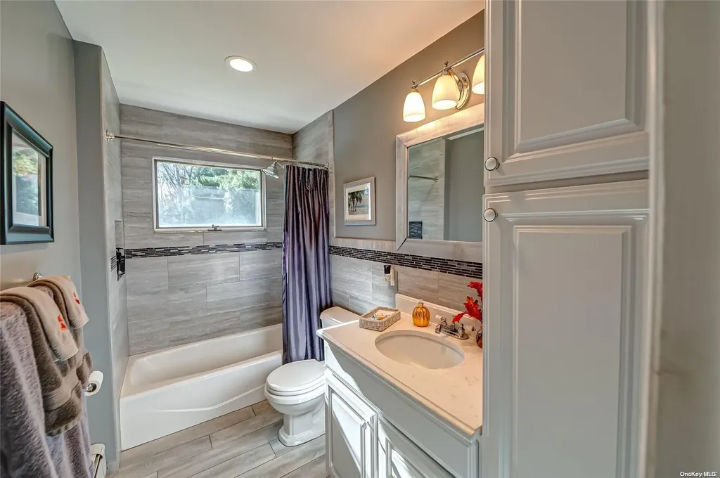 6 Cinderella Lane Saint James NY 11780