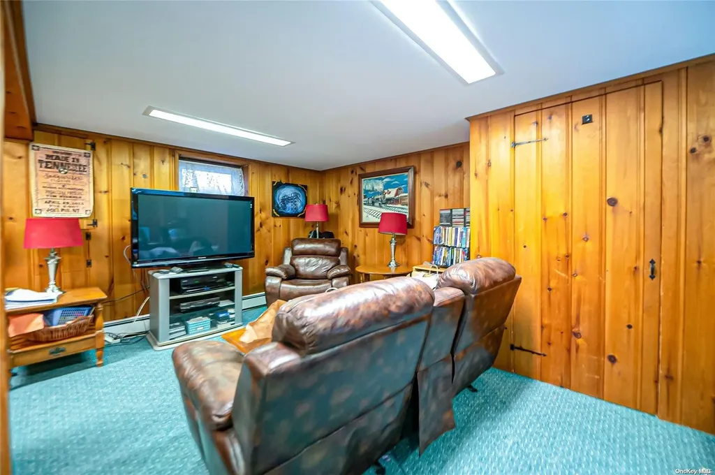 6 Cinderella Lane Saint James NY 11780