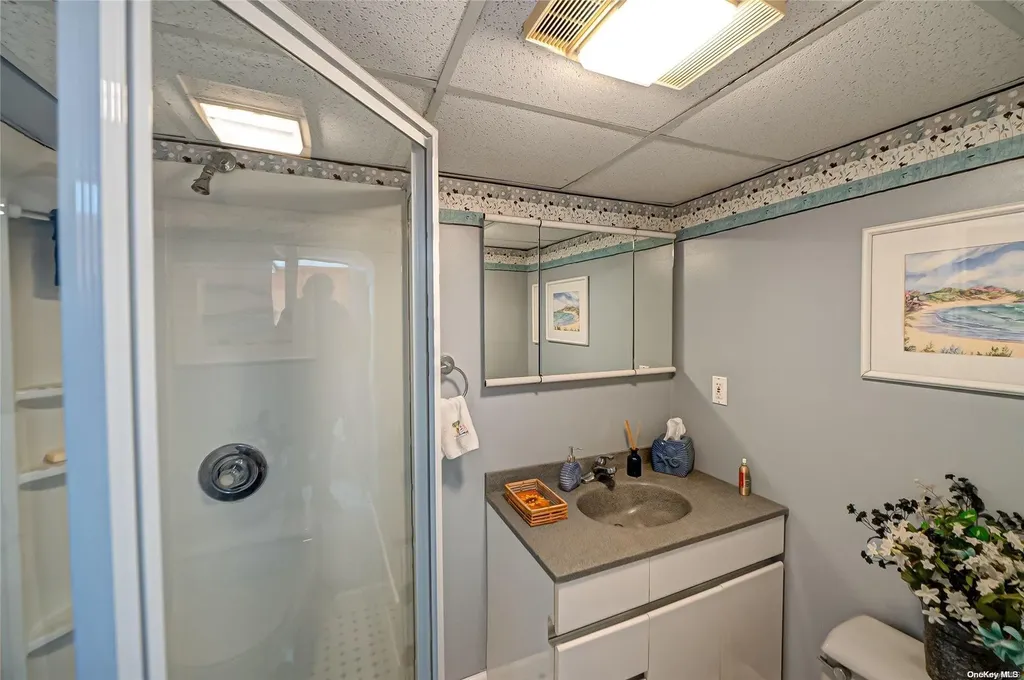 6 Cinderella Lane Saint James NY 11780
