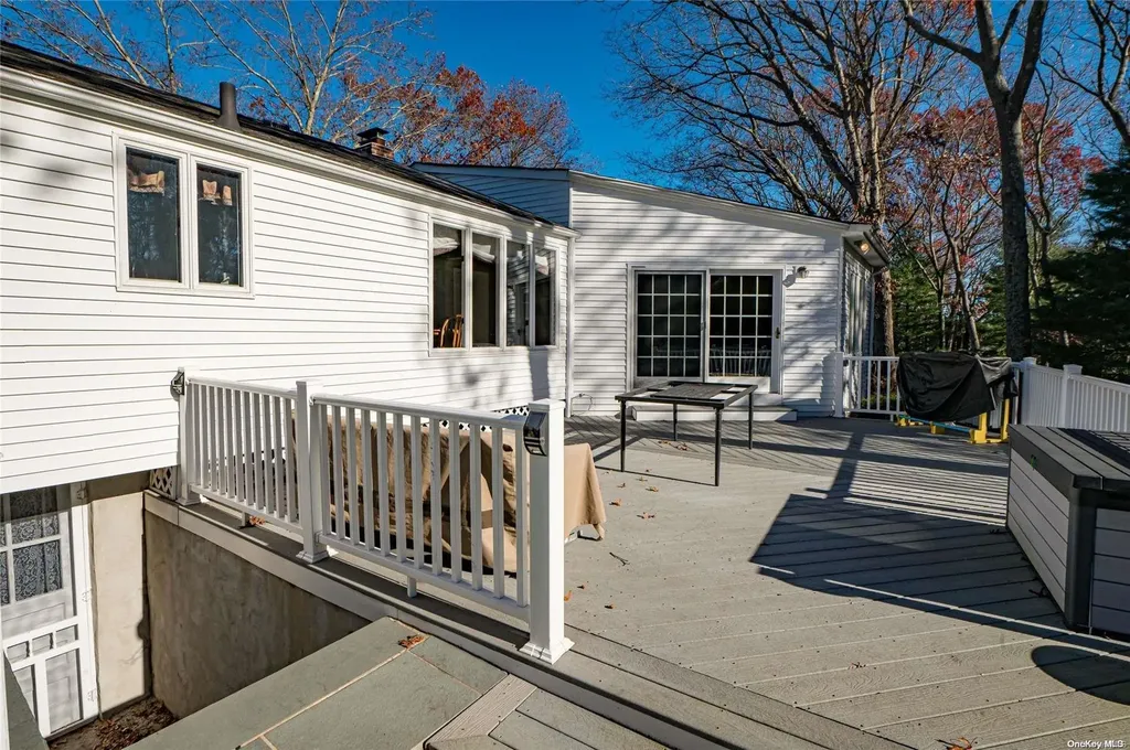 6 Cinderella Lane Saint James NY 11780