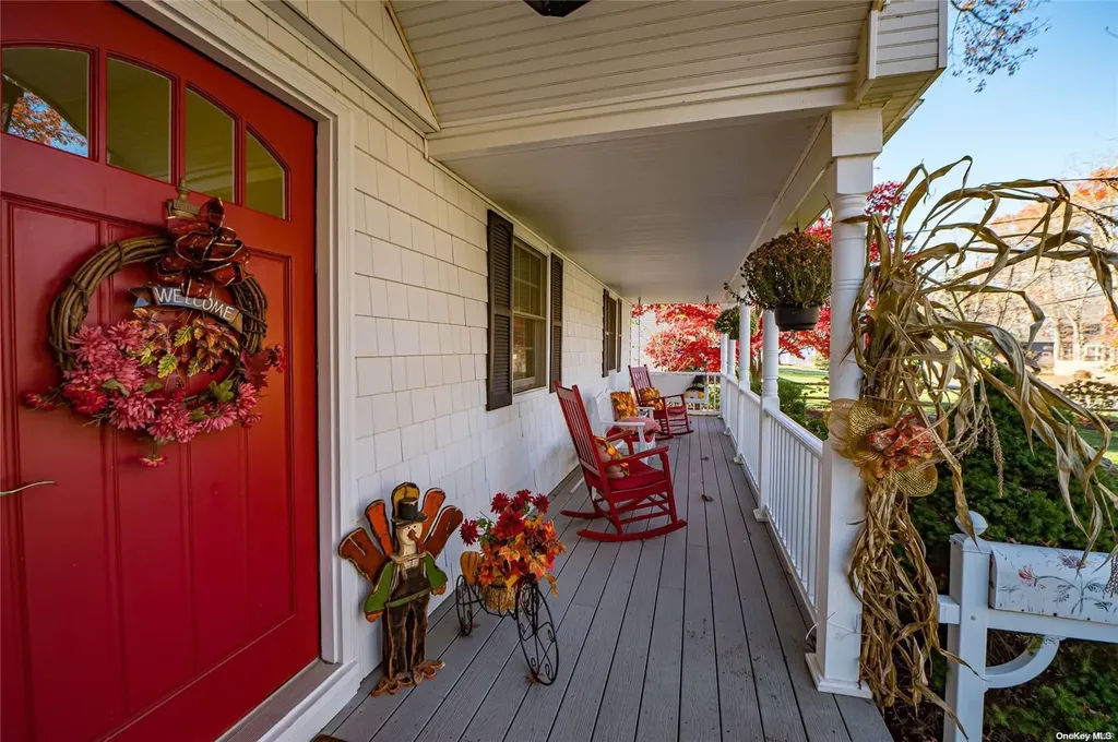 6 Cinderella Lane Saint James NY 11780