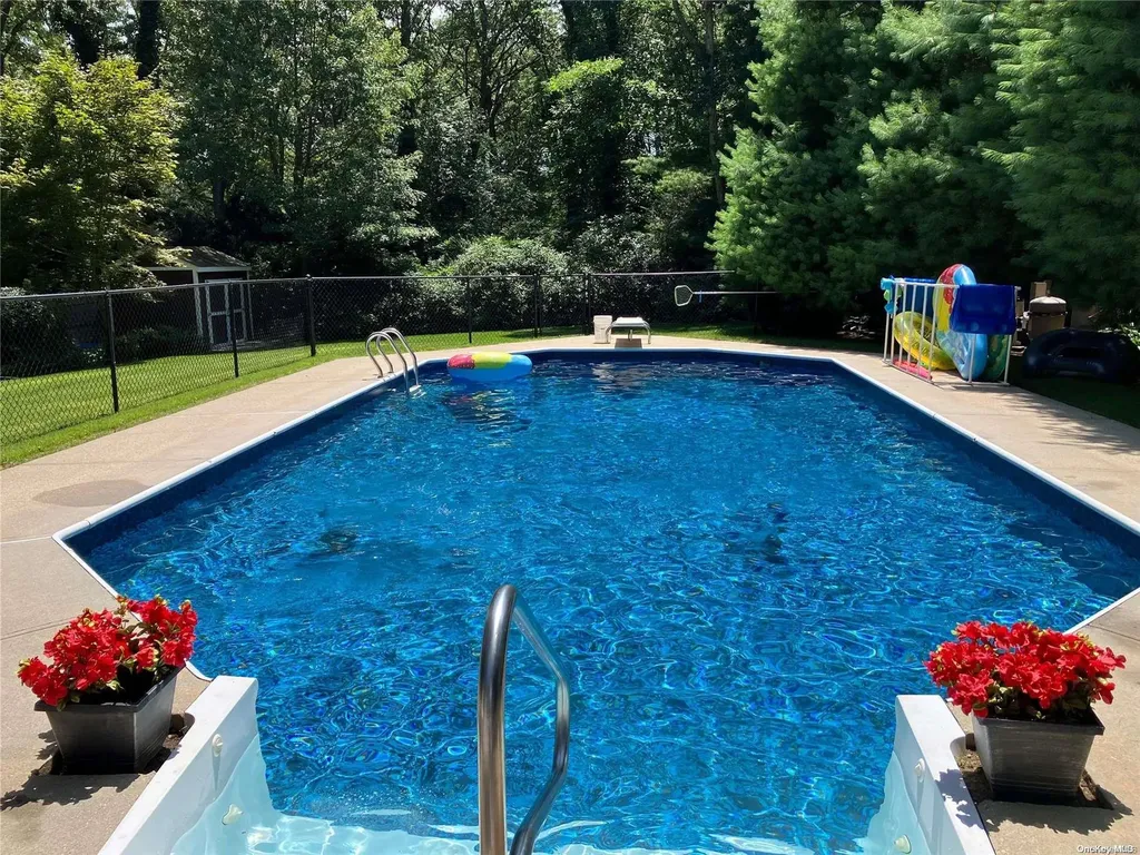 6 Cinderella Lane Saint James NY 11780