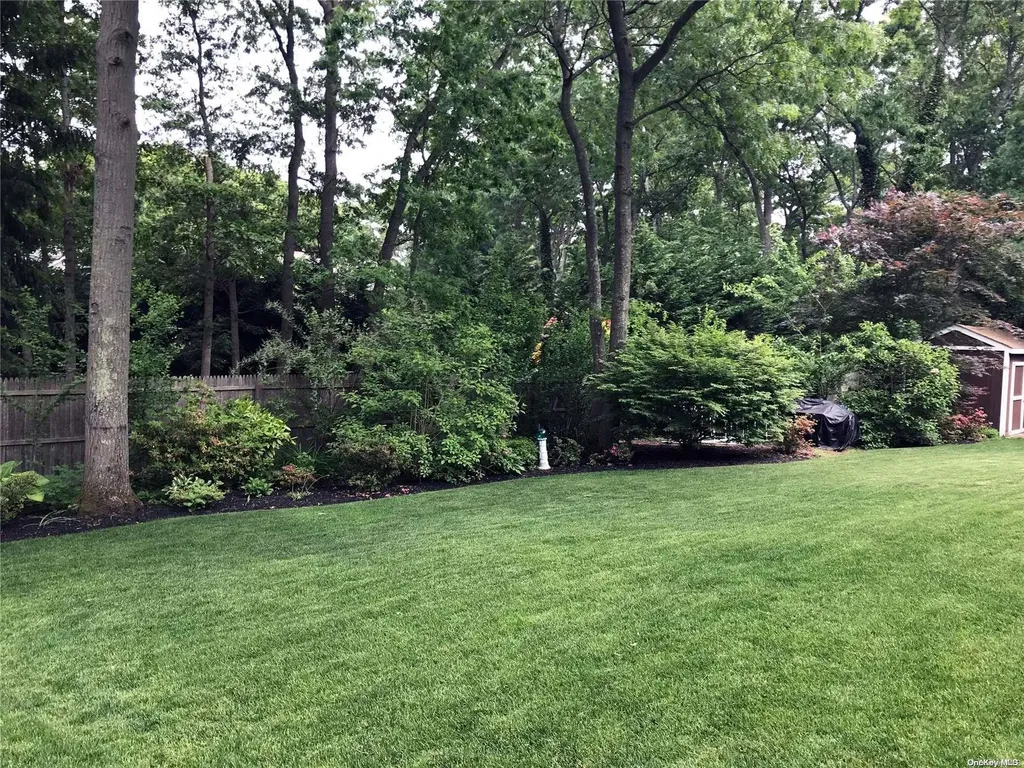6 Cinderella Lane Saint James NY 11780