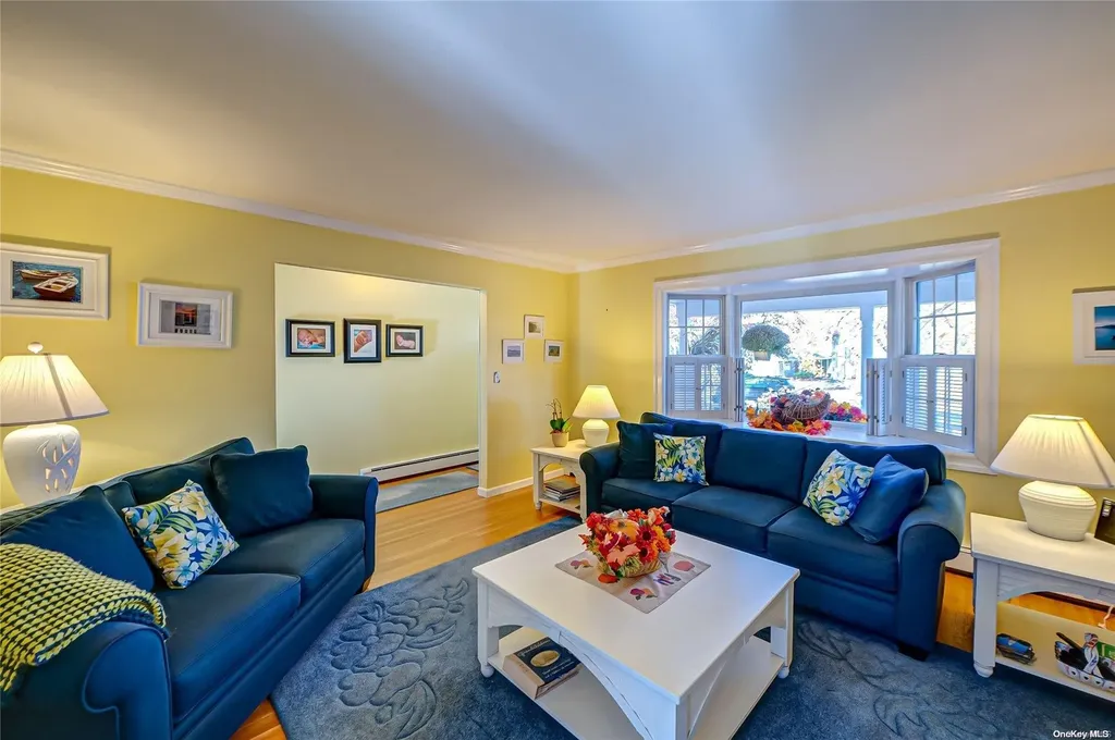 6 Cinderella Lane Saint James NY 11780