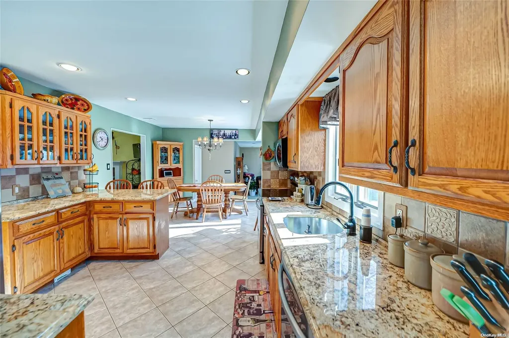 6 Cinderella Lane Saint James NY 11780