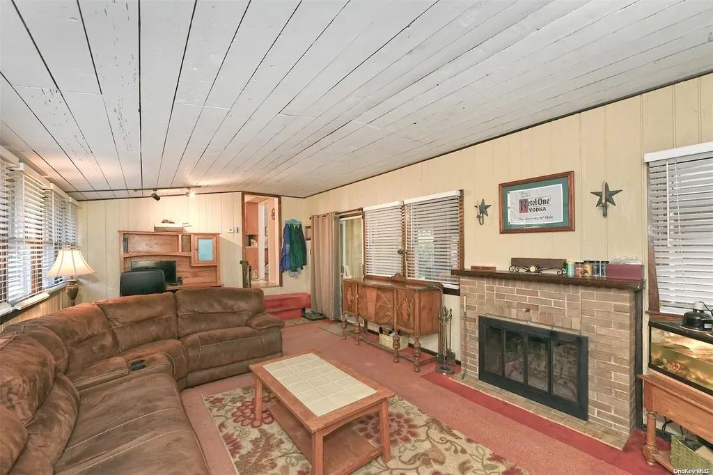 3 Robin Lane Huntington NY 11743