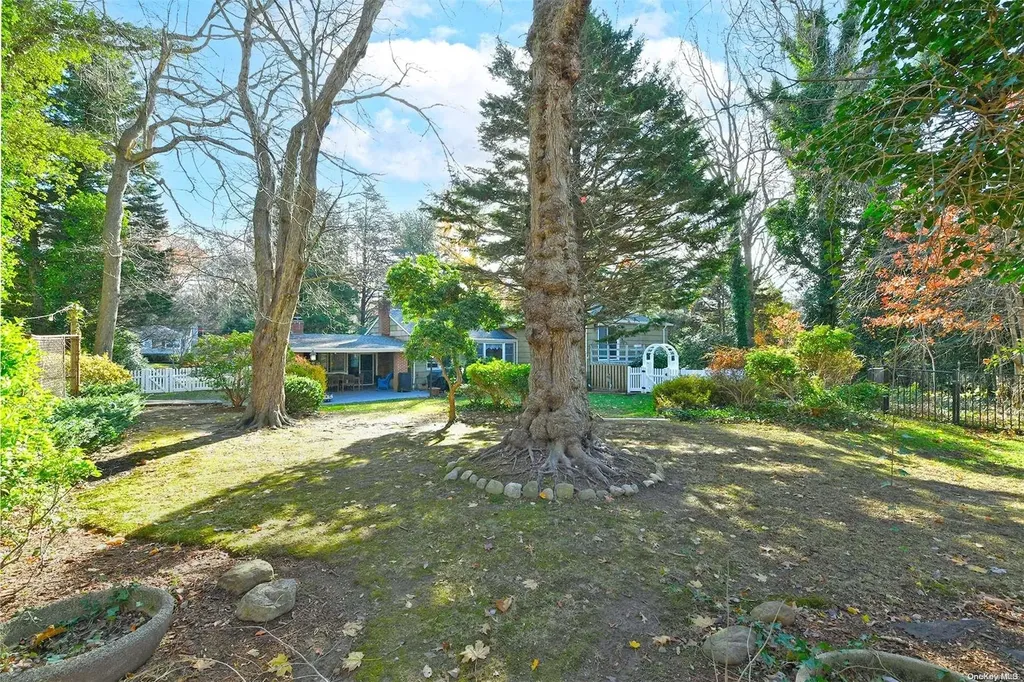3 Robin Lane Huntington NY 11743
