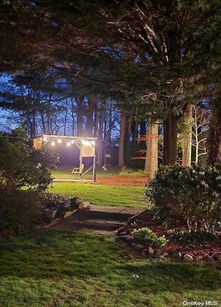 3 Robin Lane Huntington NY 11743