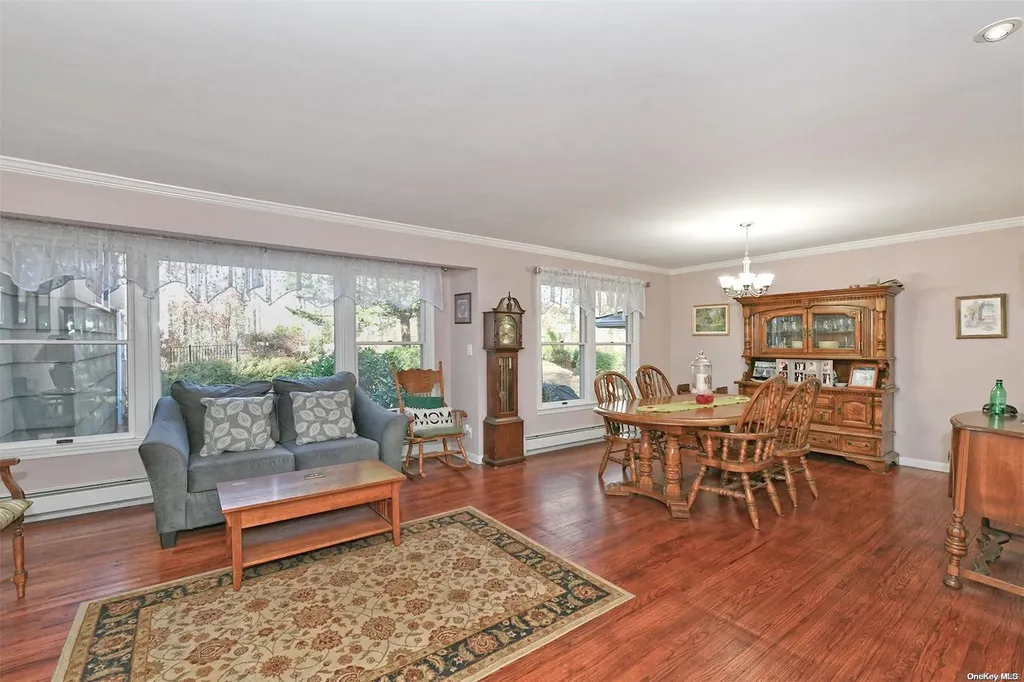 3 Robin Lane Huntington NY 11743