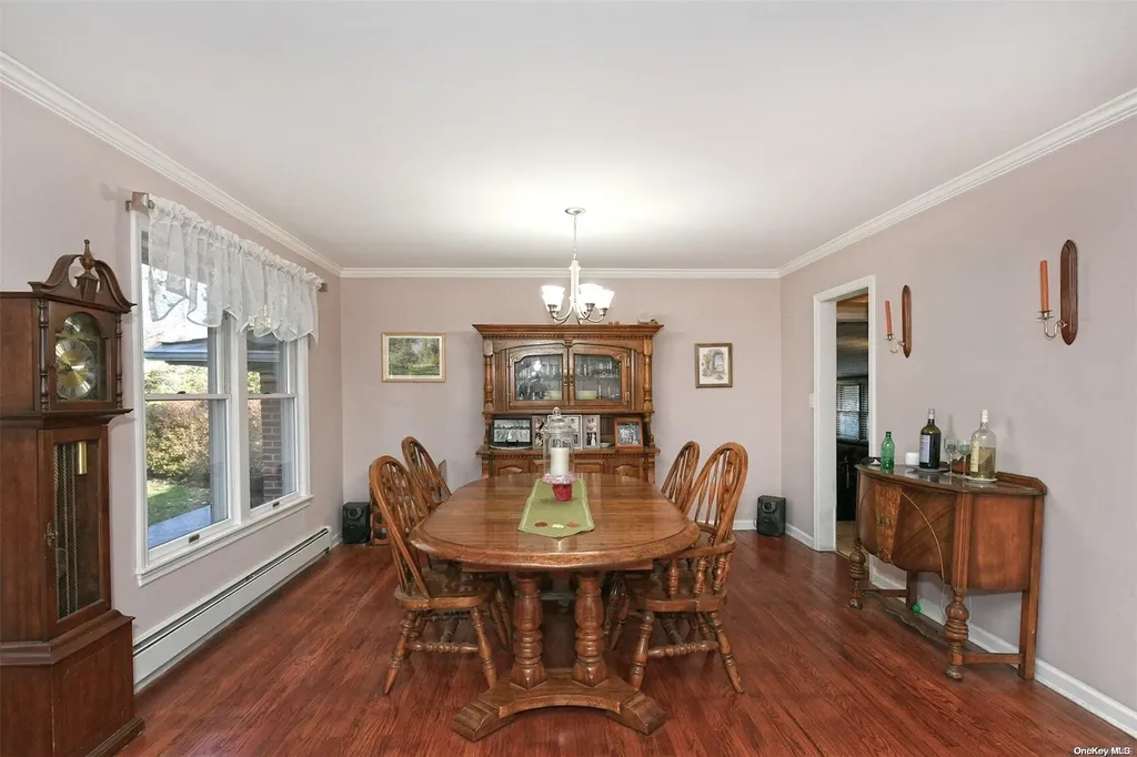 3 Robin Lane Huntington NY 11743