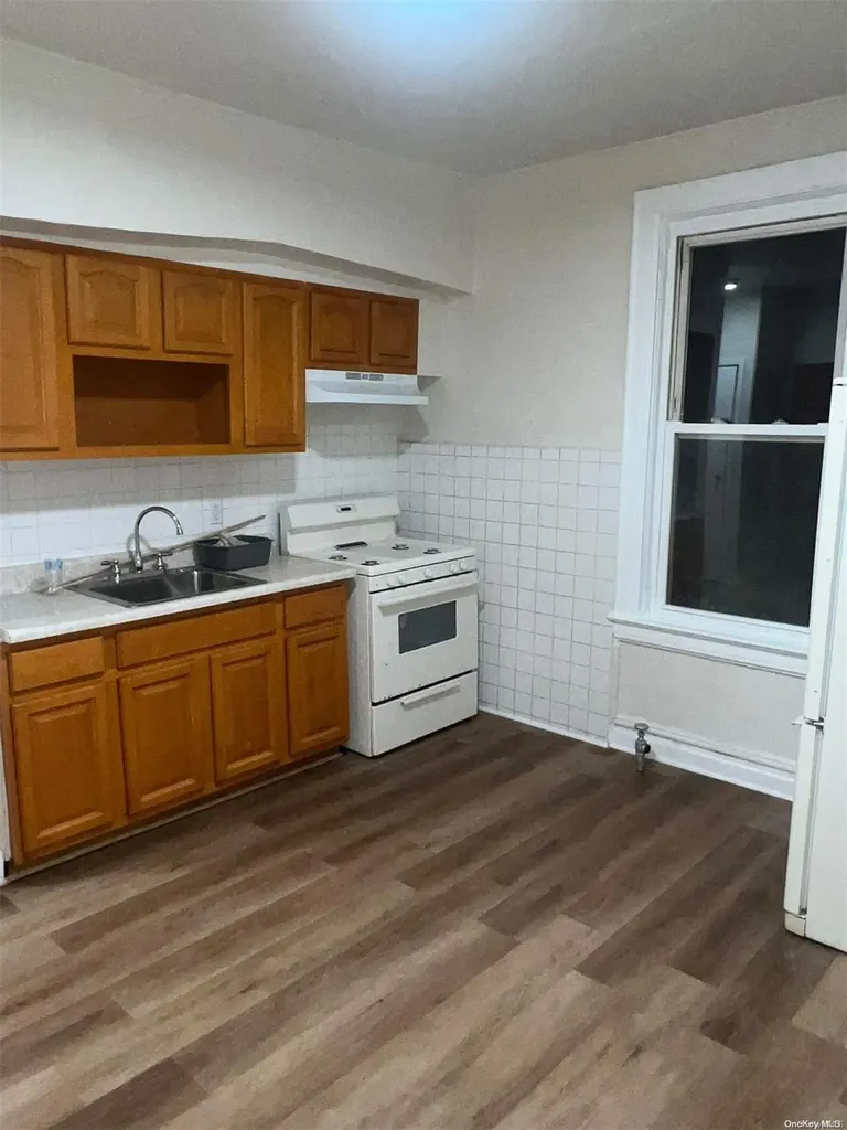 899 E 48th Street Brooklyn NY 11203