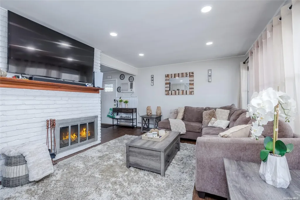 76 Jerusalem Avenue Levittown NY 11756