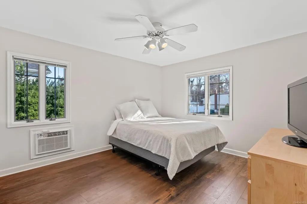 3 Lesley Lane Old Bethpage NY 11804