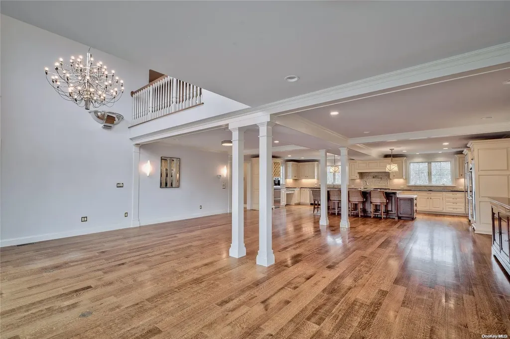 200 Gristmill Lane Great Neck NY 11023