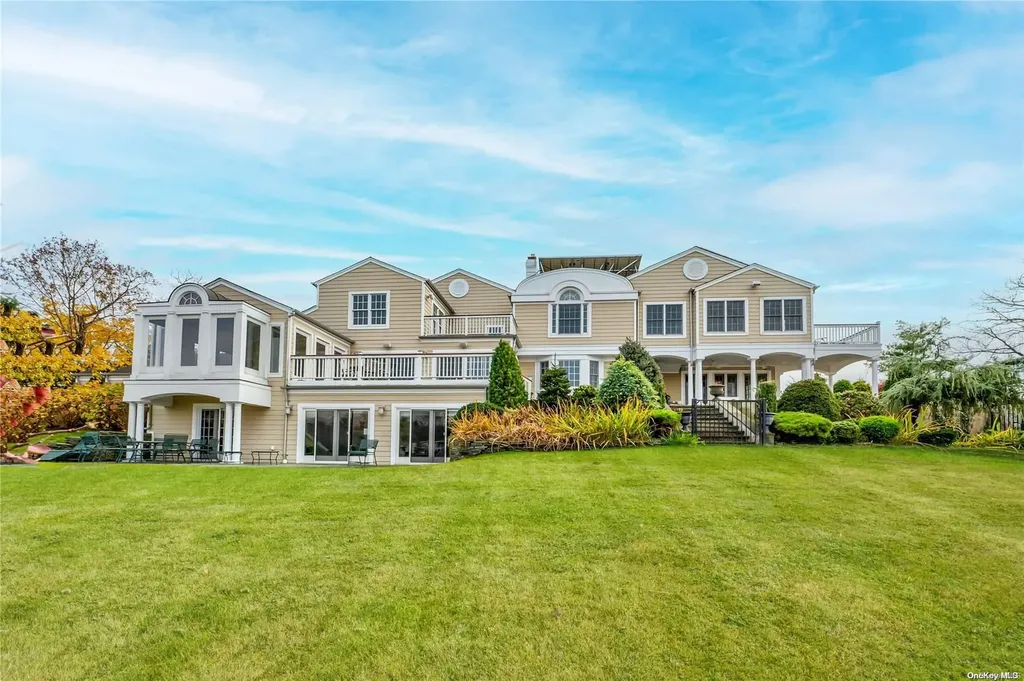 200 Gristmill Lane Great Neck NY 11023