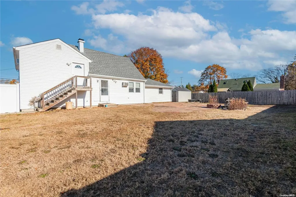 28 Chestnut Drive Bay Shore NY 11706