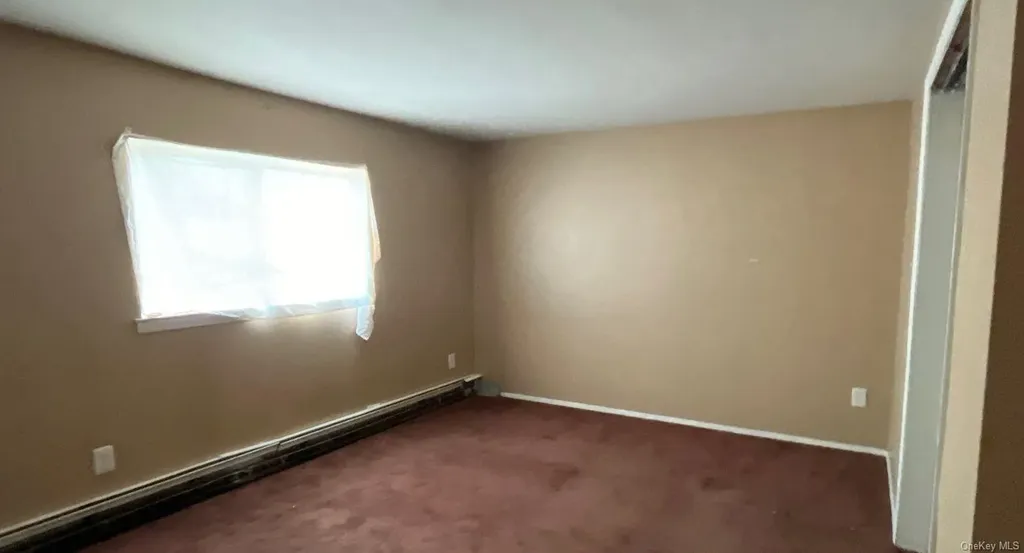 32 Bond Street West Babylon NY 11704
