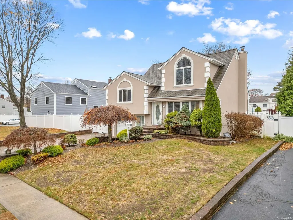 73 Central Park Road Plainview NY 11803
