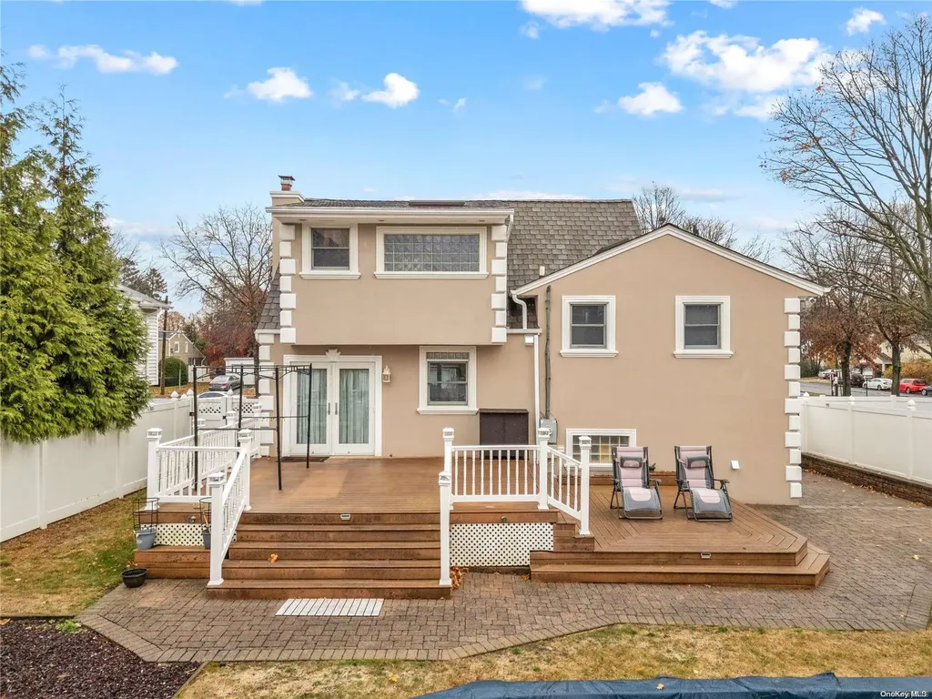 73 Central Park Road Plainview NY 11803