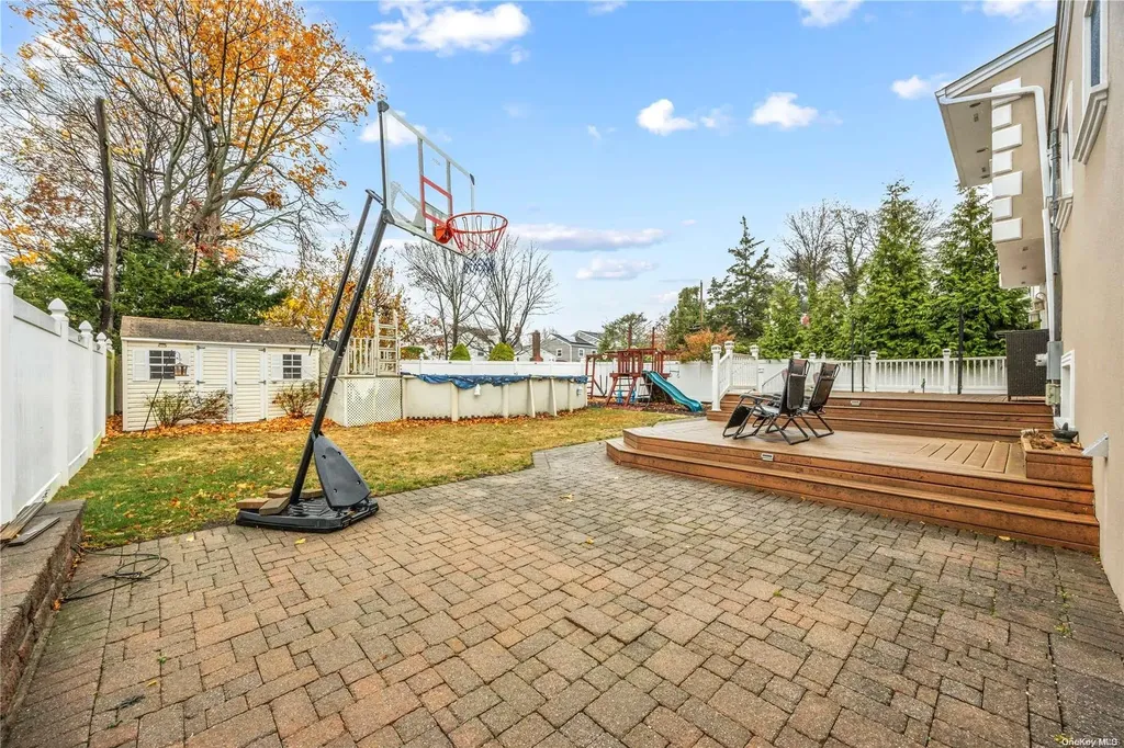 73 Central Park Road Plainview NY 11803