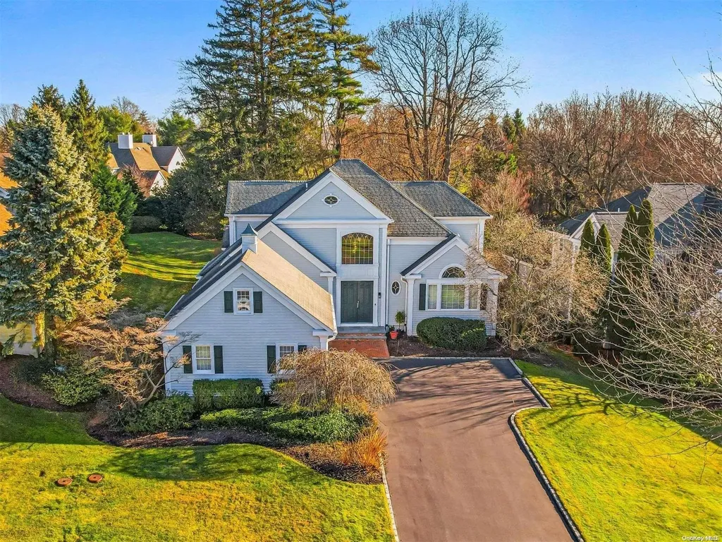 7 Meadow Lane Manhasset NY 11030