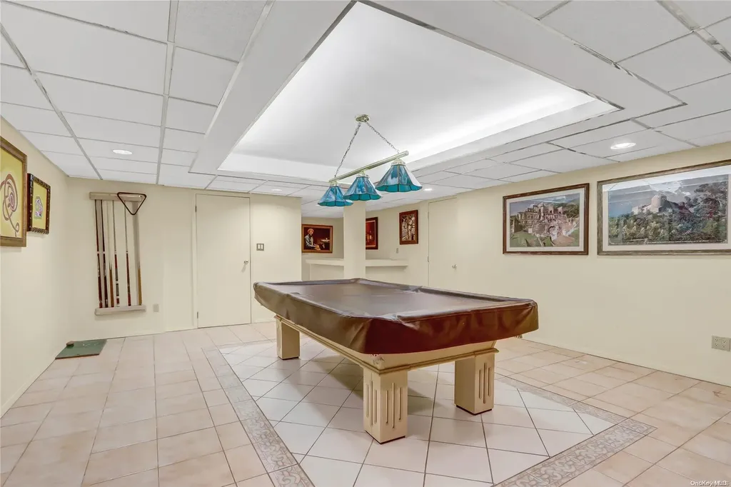 22 Candlewood Path Dix Hills NY 11746
