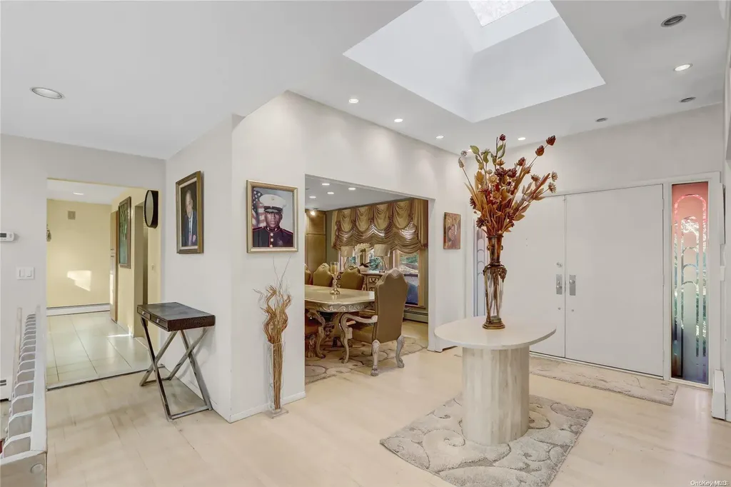 22 Candlewood Path Dix Hills NY 11746