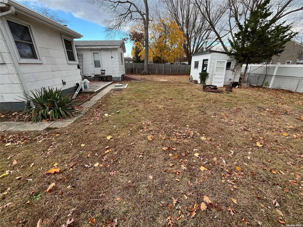 17 Anne Road Centereach NY 11720