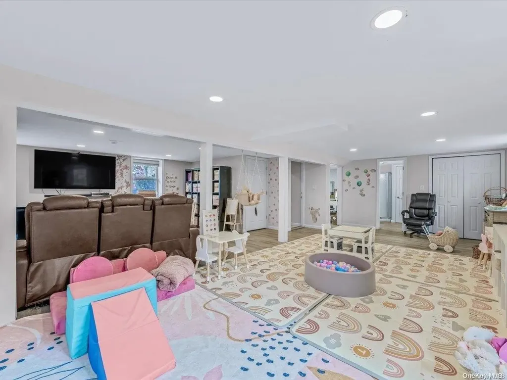 1432a E Forks Road Bay Shore NY 11706