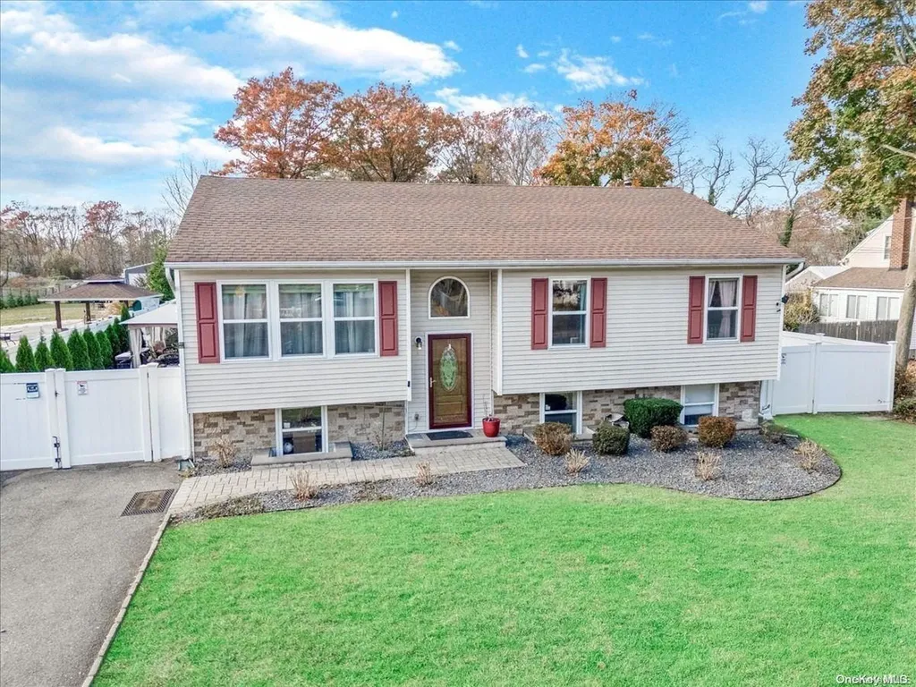 1432a E Forks Road Bay Shore NY 11706