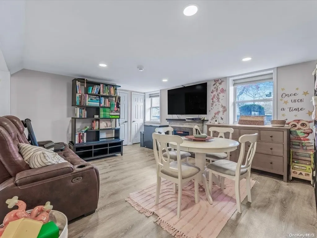1432a E Forks Road Bay Shore NY 11706