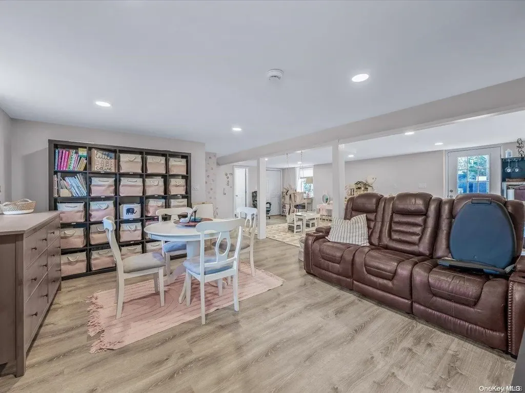1432a E Forks Road Bay Shore NY 11706