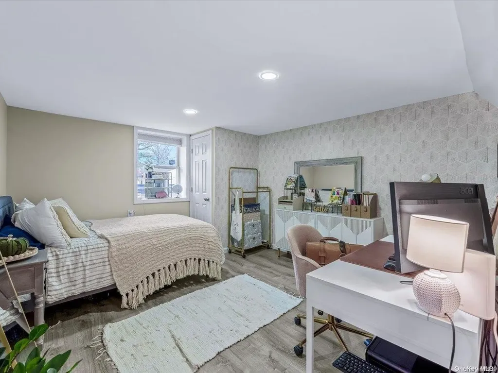 1432a E Forks Road Bay Shore NY 11706