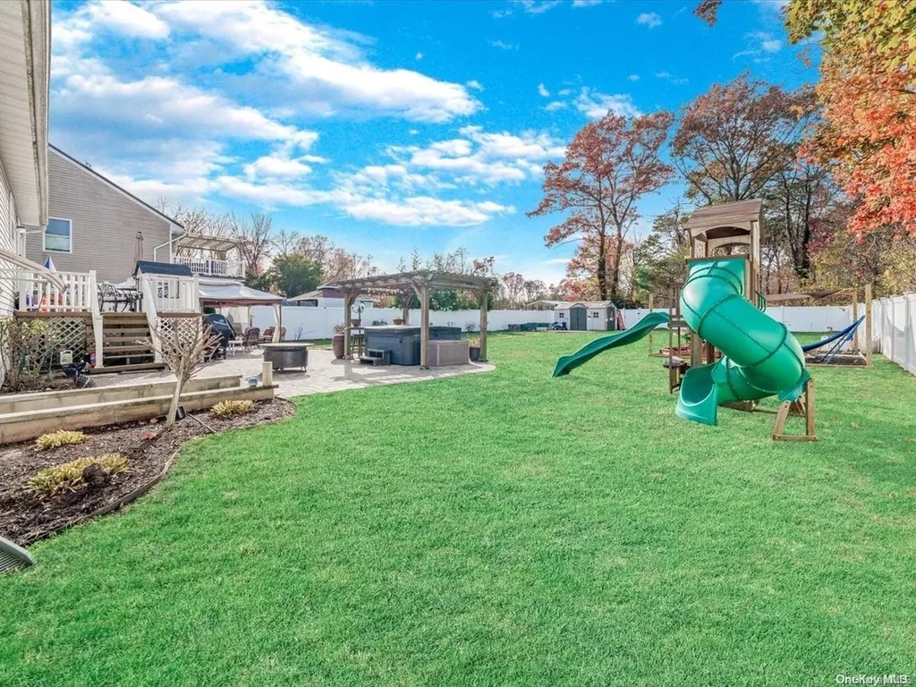 1432a E Forks Road Bay Shore NY 11706