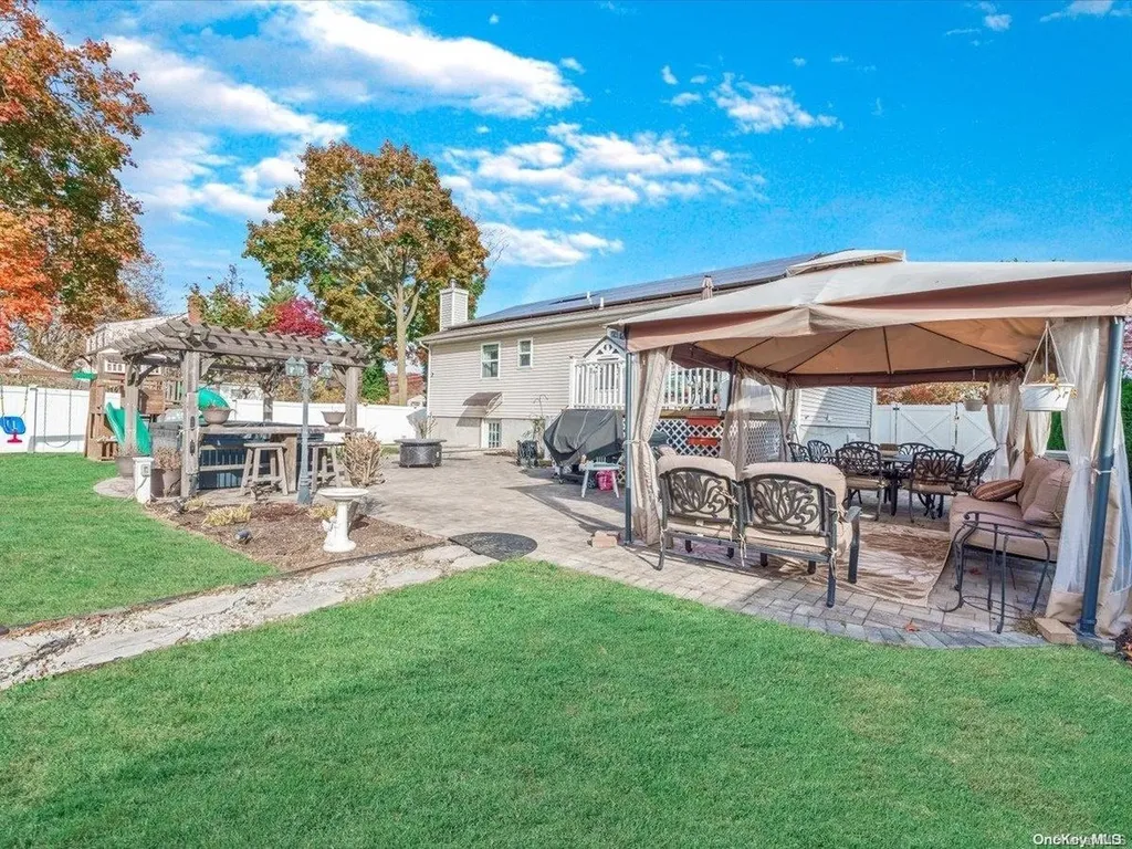 1432a E Forks Road Bay Shore NY 11706