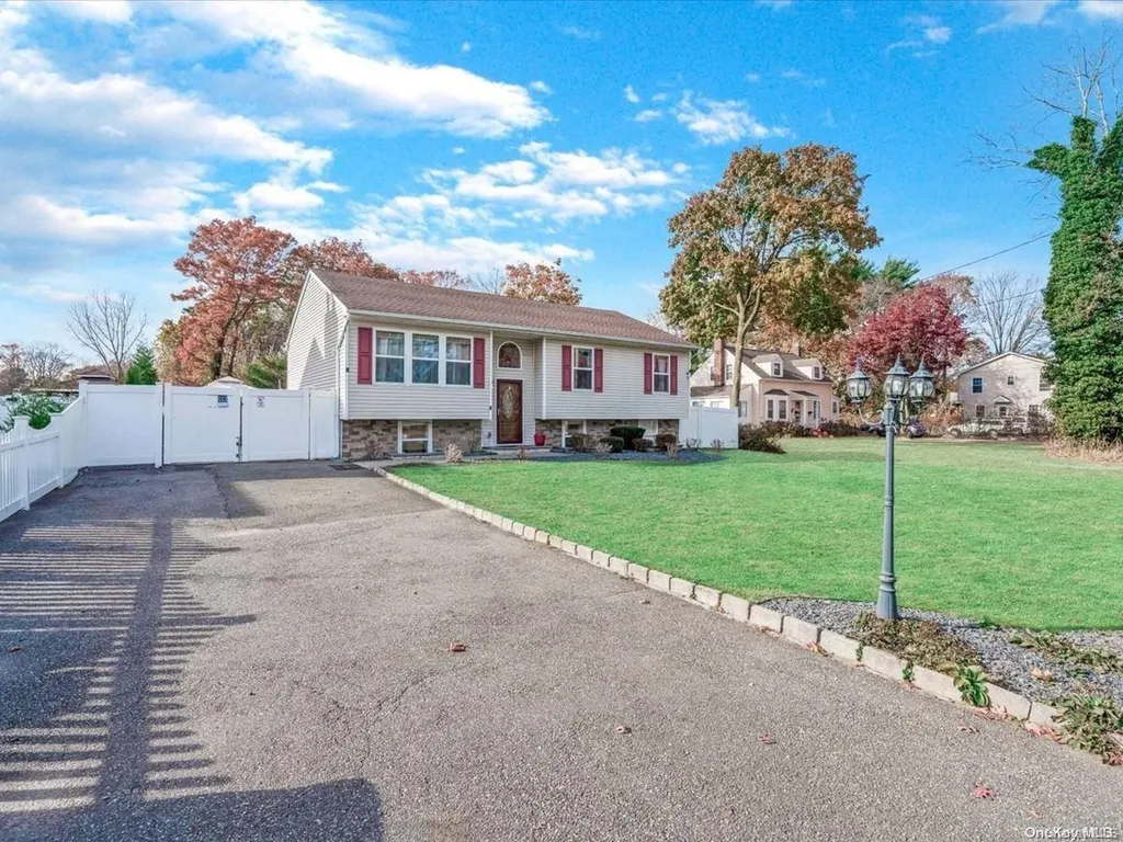 1432a E Forks Road Bay Shore NY 11706