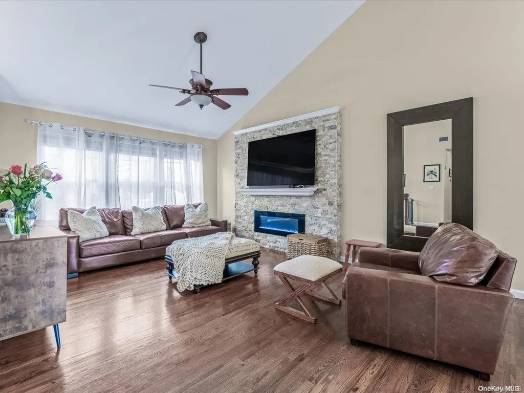 1432a E Forks Road Bay Shore NY 11706