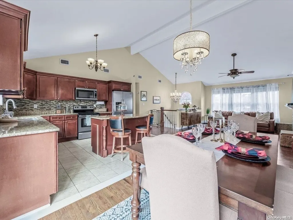 1432a E Forks Road Bay Shore NY 11706