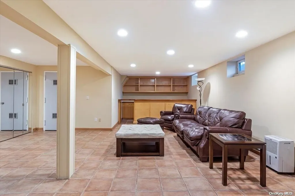 463 N Lake Boulevard Mahopac NY 10541