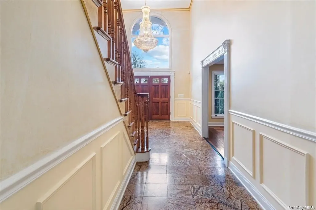 463 N Lake Boulevard Mahopac NY 10541
