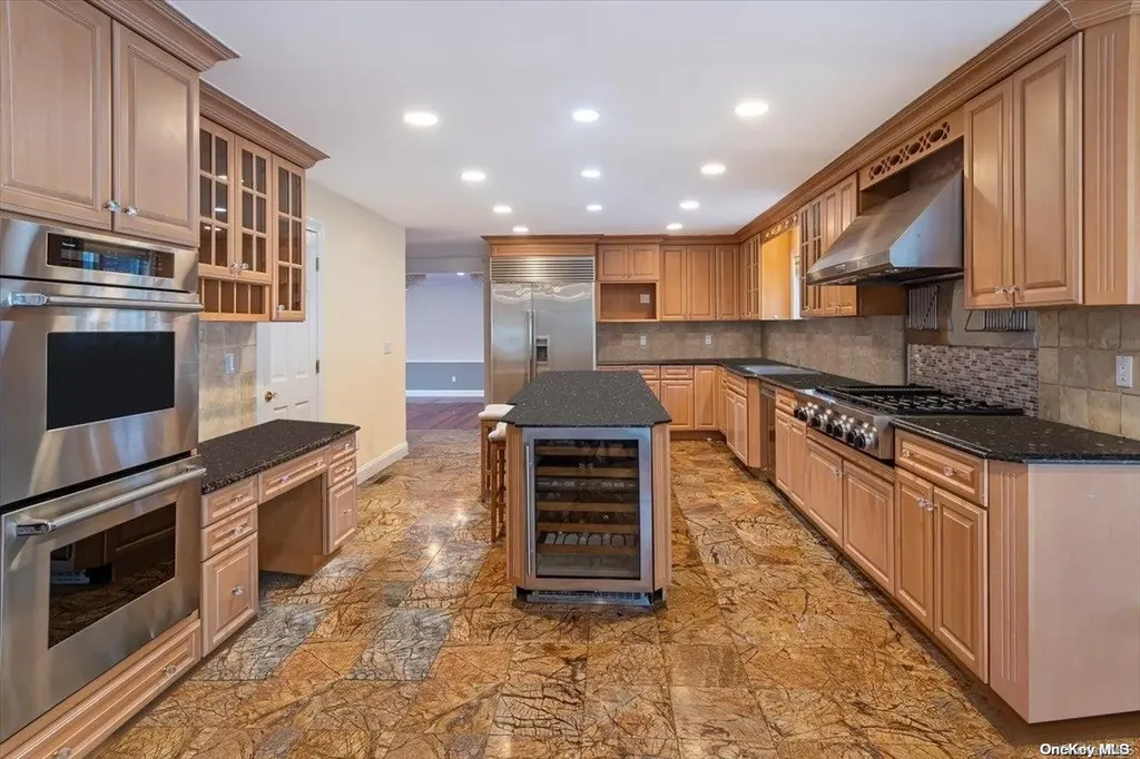 463 N Lake Boulevard Mahopac NY 10541