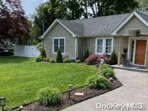 1036 Wilson Boulevard Babylon NY 11722