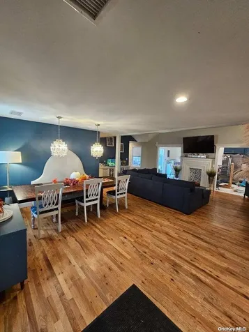 1036 Wilson Boulevard Babylon NY 11722