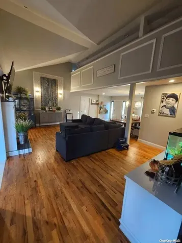 1036 Wilson Boulevard Babylon NY 11722