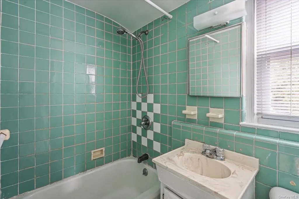 139 Page Avenue Yonkers NY 10704